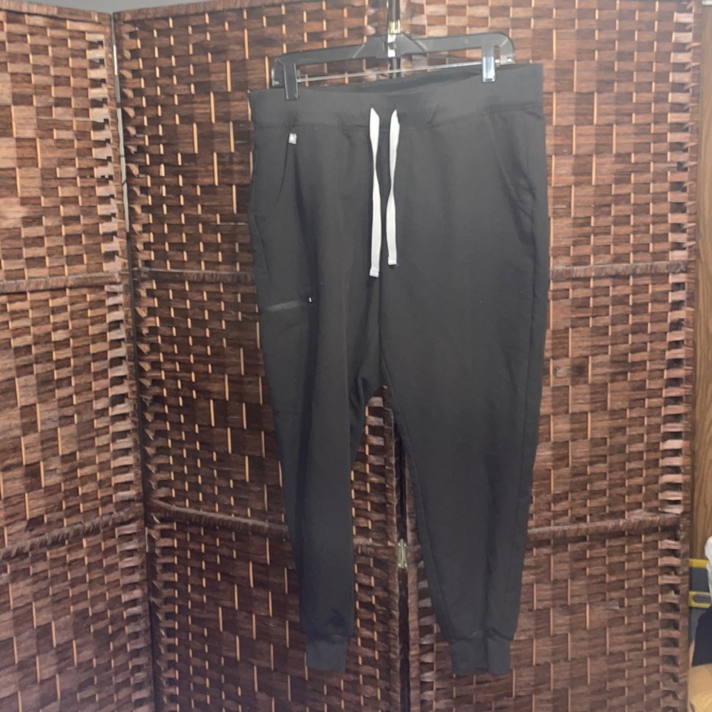 FIGS jogger